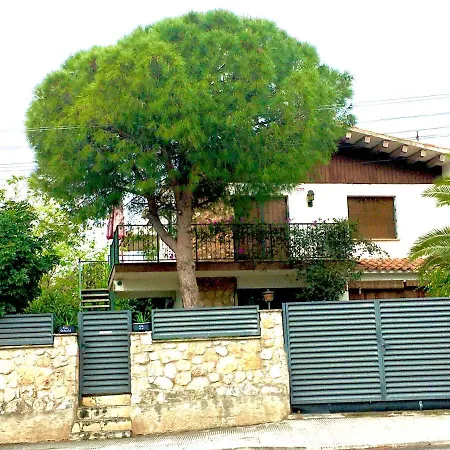 Holiday home Casa Diana: Vista Al Mar Y 3min A La Playa Y 30min A Portaventura Torredembarra